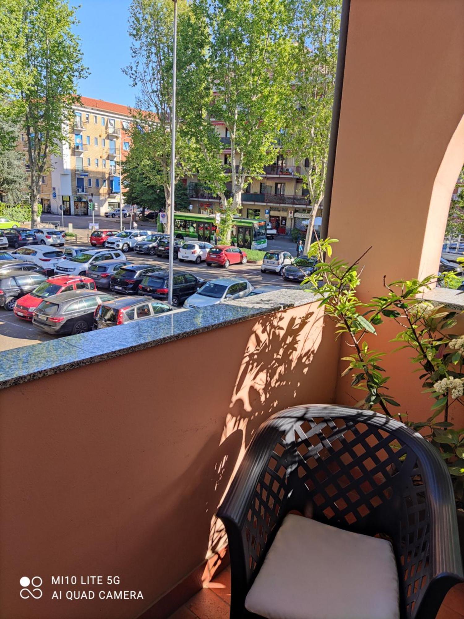 Hostal D'Annunzio House Чезано Босконе Екстериор снимка