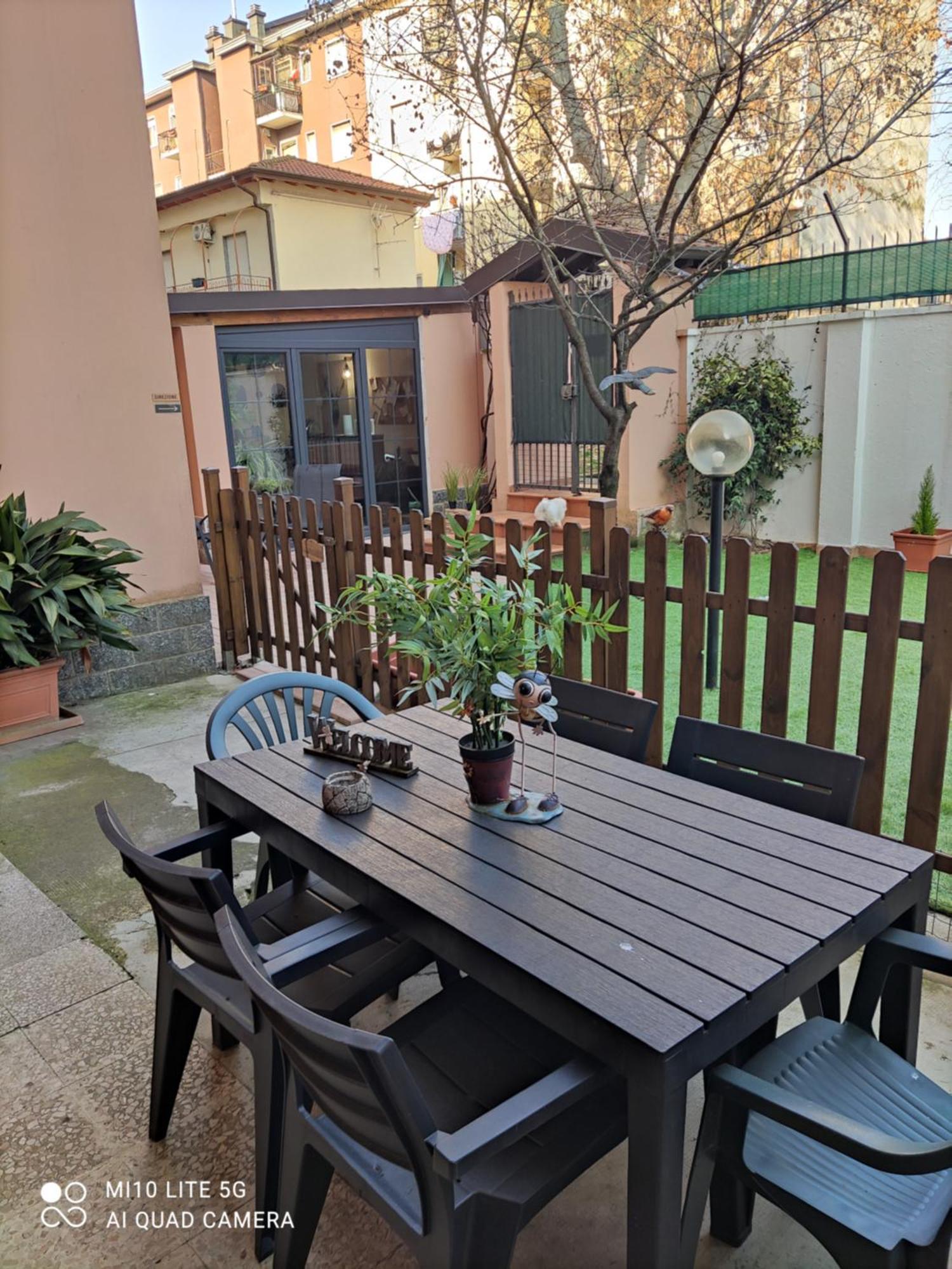 Hostal D'Annunzio House Чезано Босконе Екстериор снимка